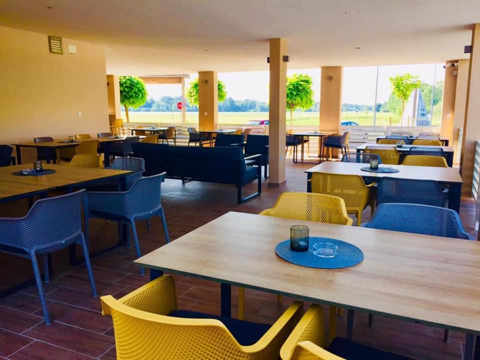 Restavracija In Prenocisca Carda Otel Martjanci Dış mekan fotoğraf