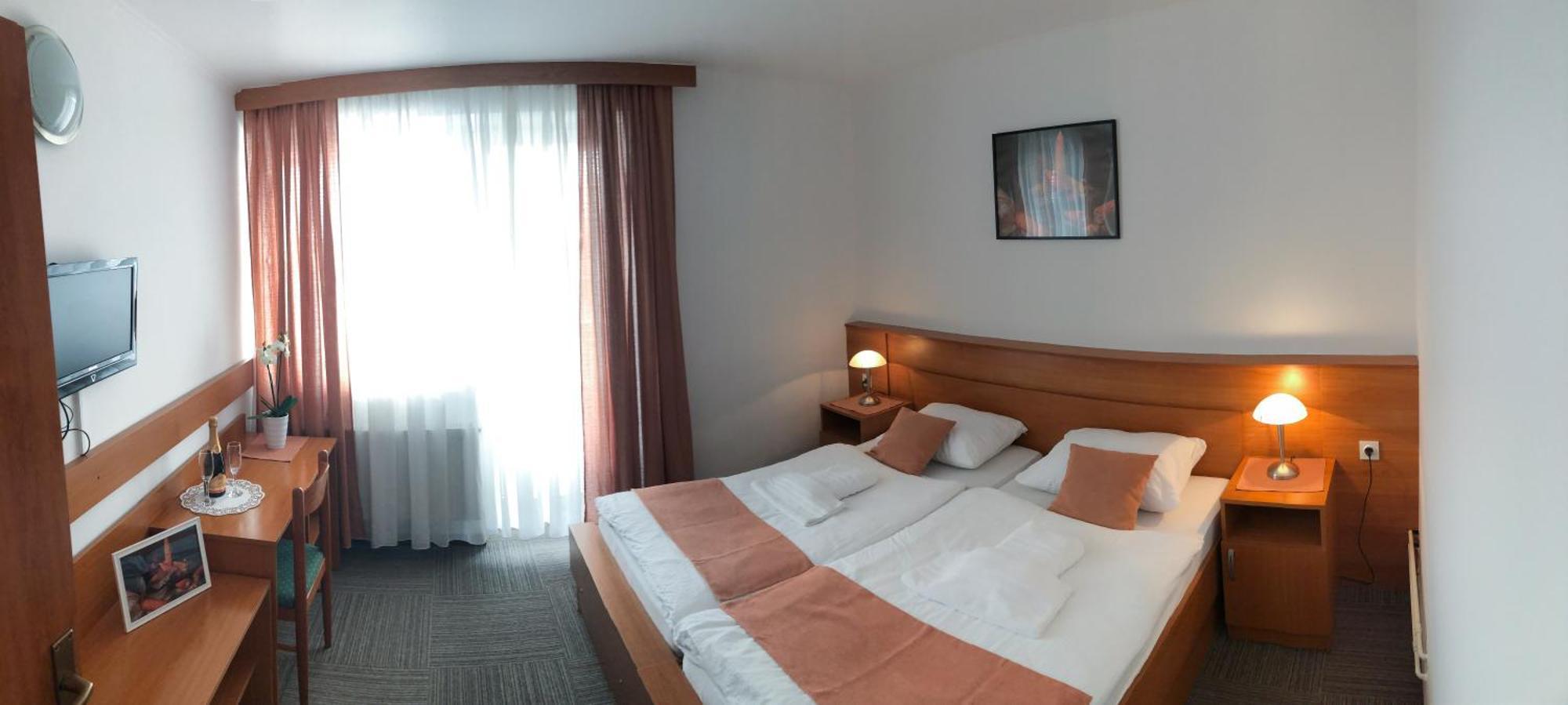 Restavracija In Prenocisca Carda Otel Martjanci Dış mekan fotoğraf